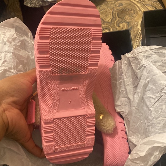 New in box pink coach clogs - Picture 5 of 5